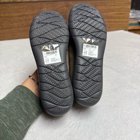 Cloudsteppers by Clark’s  Casual Loafers in Sage size 6 NWOB - Picture 6 of 8
